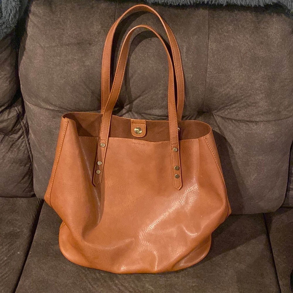 Altar’d State Bucket Tote with Matching Clutch